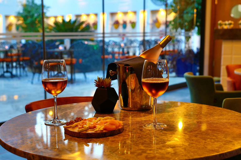 Food & Drinks