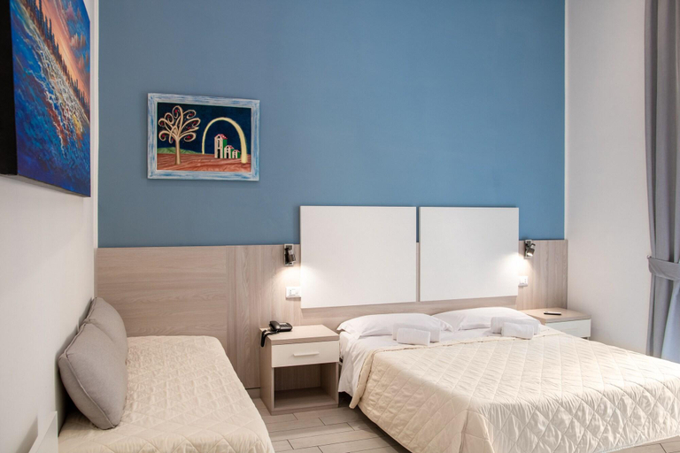 Bedroom 4, New Gallery, Napoli