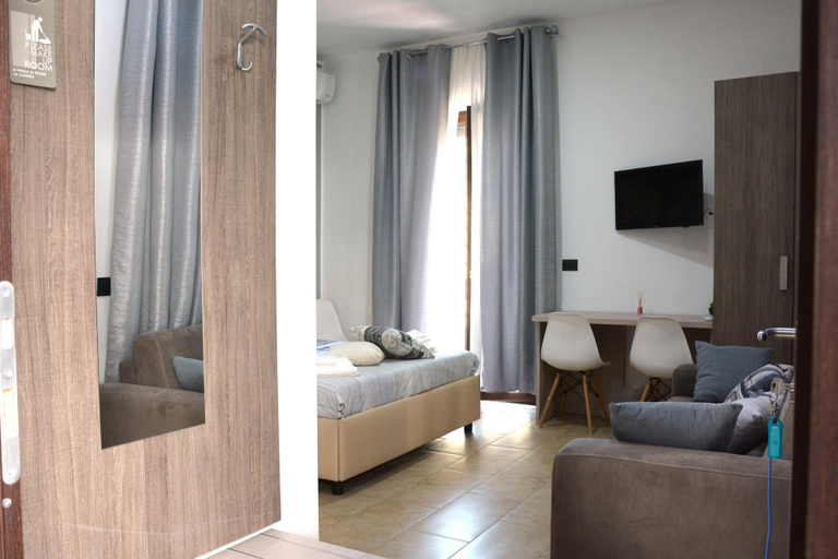 Bedroom 2, Sylva Mala Home, Napoli
