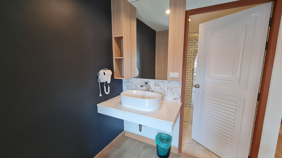 Bathroom 3, Room Actually by ZUZU, Pulau Phuket