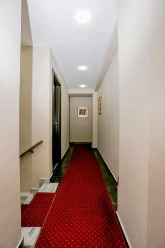 Public Area 2, Hotel Town House, Tiranës