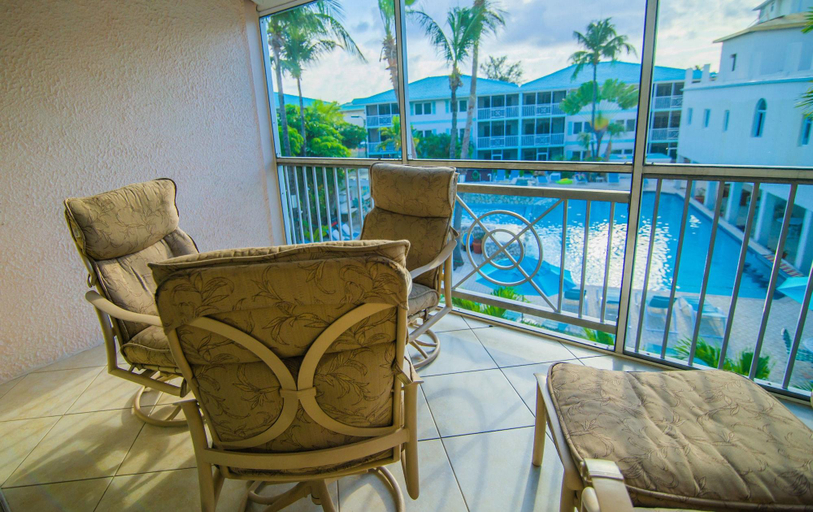 Public Area, Seven Mile Beach Resort & Club