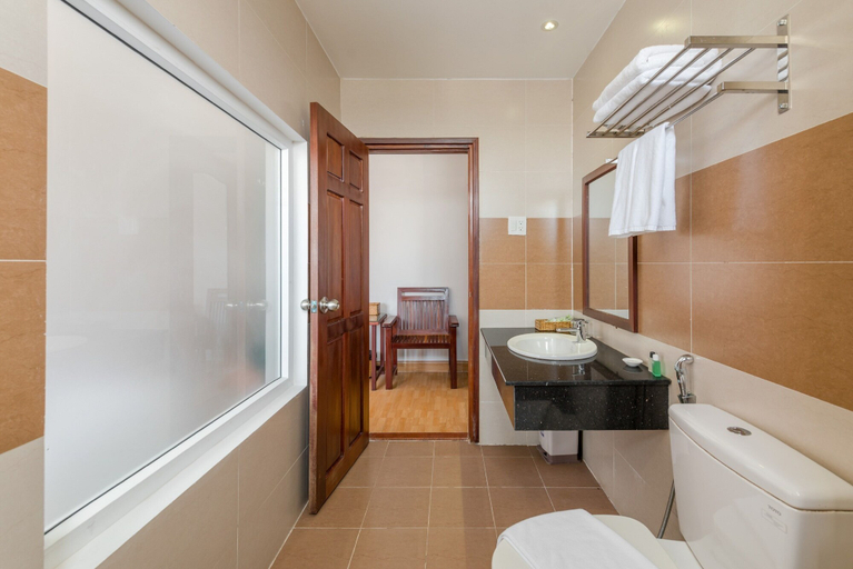 Bathroom 5, Holiday Phu Quoc Hotel, Phú Quốc
