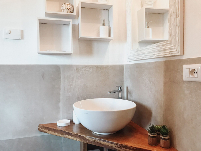 Bathroom 3, Antica Torre del Borgo, Florence
