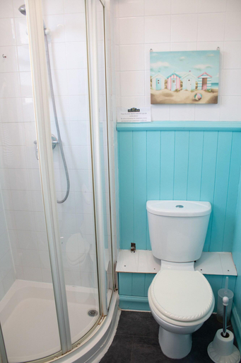Bathroom 5, The Five Bells, Kent