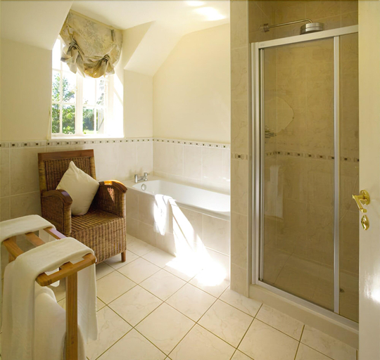 Bathroom 4, Trigony Hotel and Garden Spa, Dumfries and Galloway