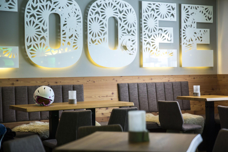 Public Area 2, COOEE alpin Hotel Kitzbüheler Alpen, Kitzbühel