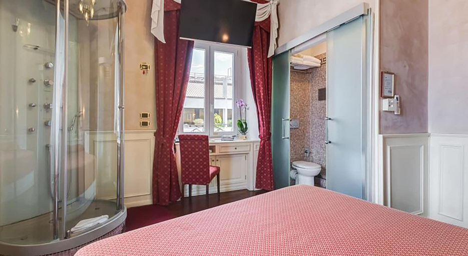 Bedroom 4, 38 Viminale Street Deluxe, Roma