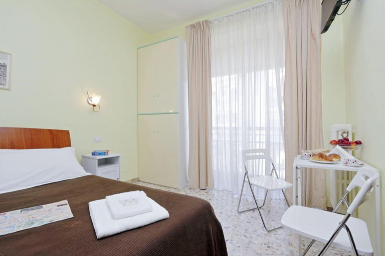 Bedroom 3, La Stazione Del Vaticano, Roma
