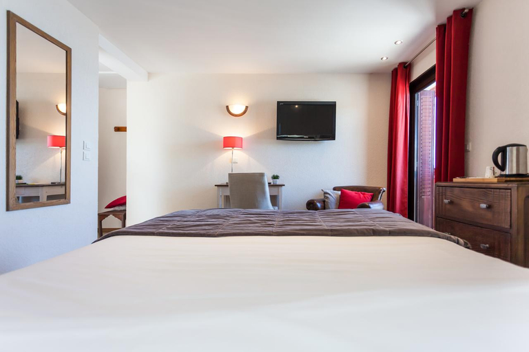 Bedroom 4, Hotel De La Plage, Haute-Savoie
