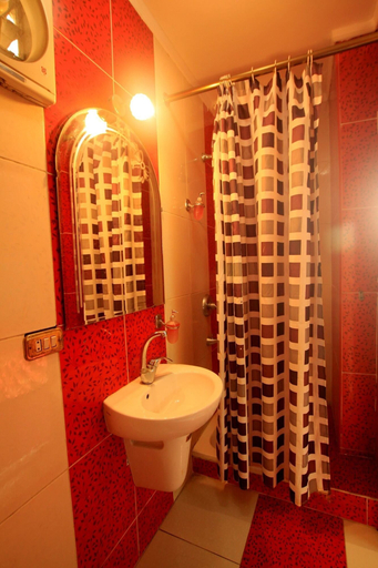 Bathroom 4, Arabesque Hotel, Qasr an-Nil