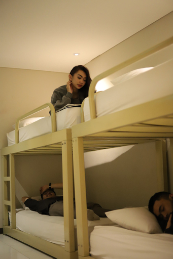Subwow Hostels, Bandung