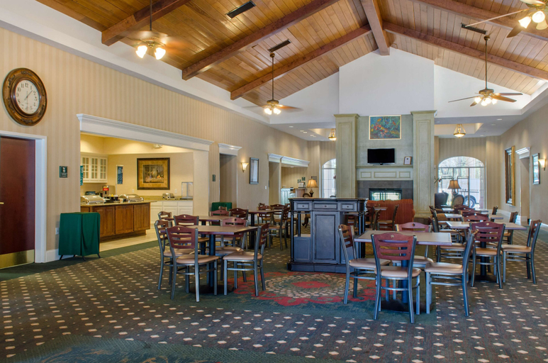 Food & Drinks 5, Staybridge Suites Covington, Saint Tammany