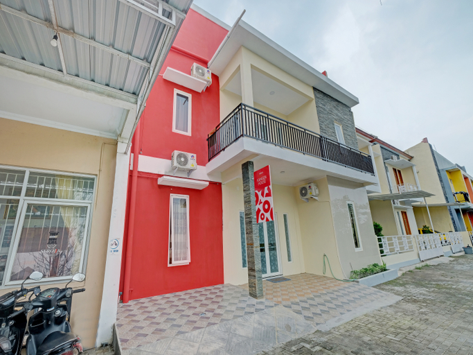 Exterior & Views 2, OYO 90424 Kangen House, Sleman