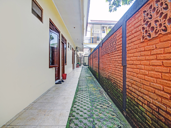 Public Area 2, OYO 90409 Kostawira Residence, South Tangerang