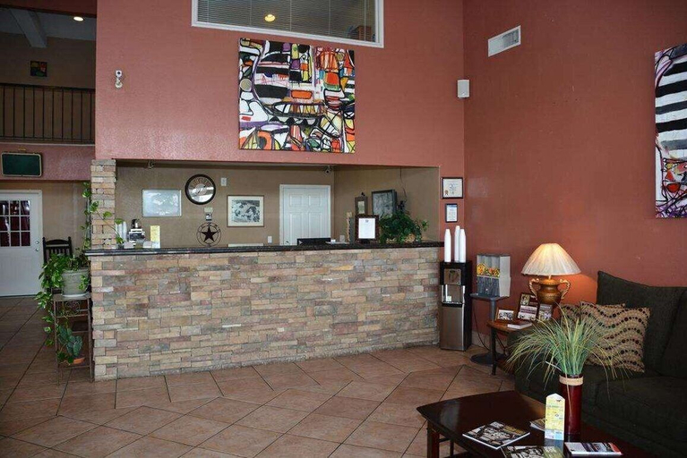 Public Area 2, Inn of Uvalde, Uvalde