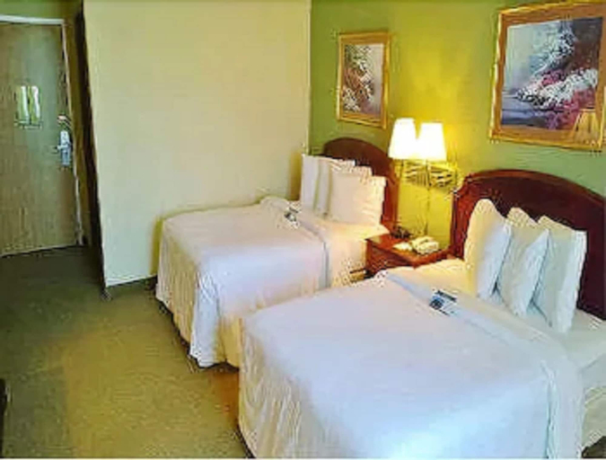 Bedroom 13