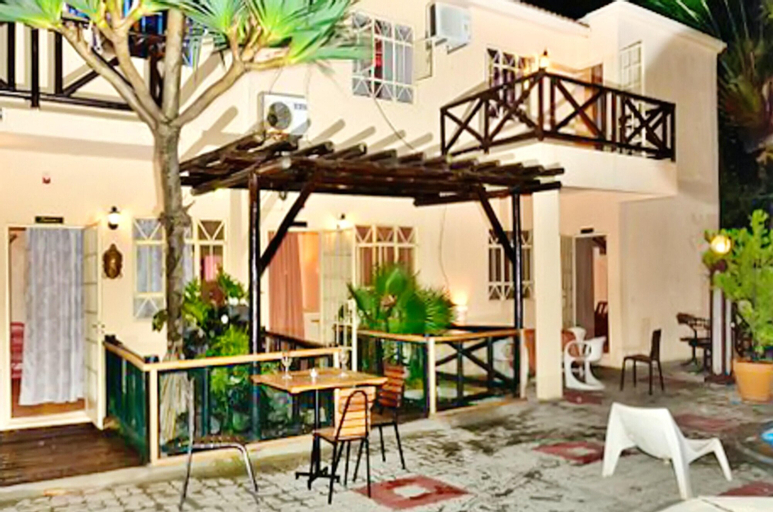 2 Bedroom Apartment in Pereybere with Private Balcony