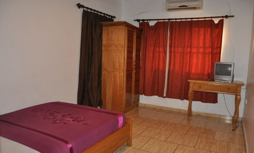 Bedroom 2, Diplomat Beach Resort, Accra