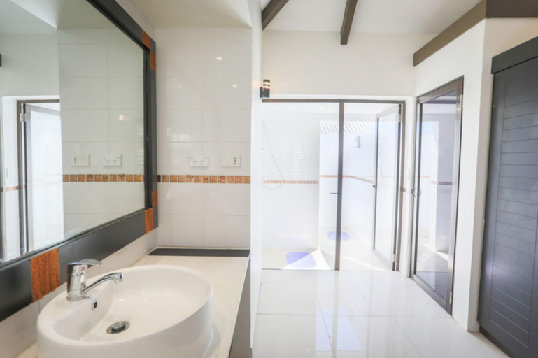 Bathroom 5, Landers Bay Resort & Spa Fiji, Ba