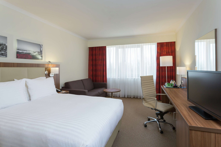 Bedroom 5, Hilton Garden Inn Vienna South, Wien