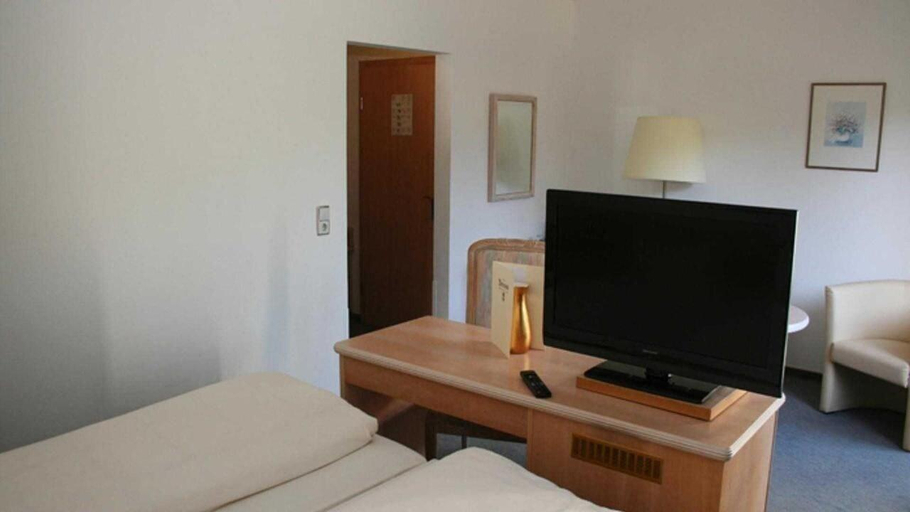Bedroom 4, Landhotel Burkartsmühle, Main-Taunus-Kreis