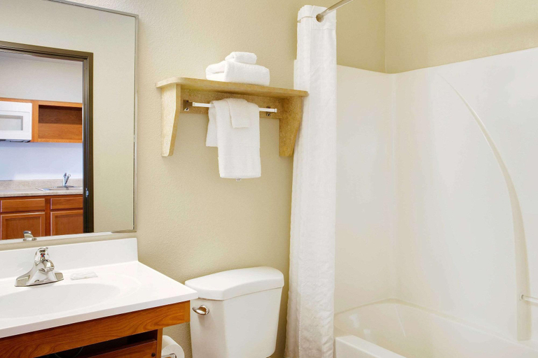 Bathroom 4, WoodSpring Suites Chesapeake - Norfolk Greenbrier, Chesapeake