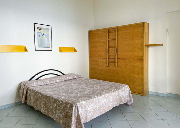 Bedroom 2, Intur Residence, Livorno