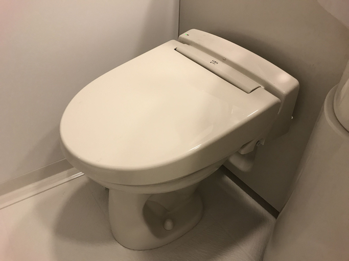 Bathroom 16