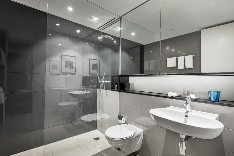 Bathroom 21