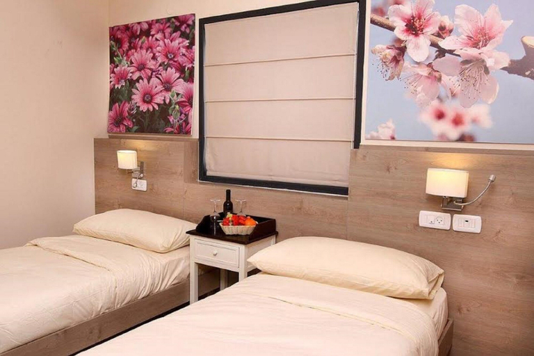 Bedroom 3, Achuza Bamarom