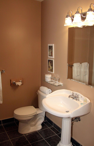 Bathroom 4, Manoir D'orsennens, Le Granit