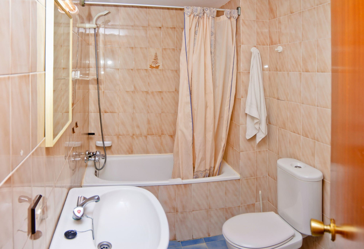 Bathroom, La Pineda, Girona