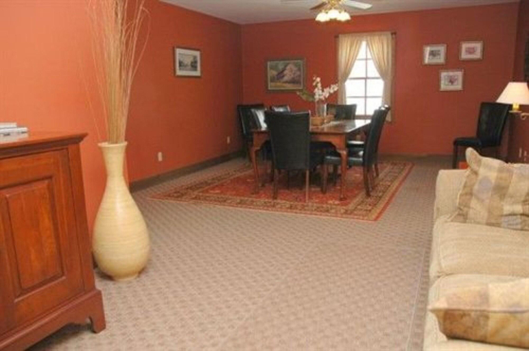 Public Area, Artists Colony Inn, Brown
