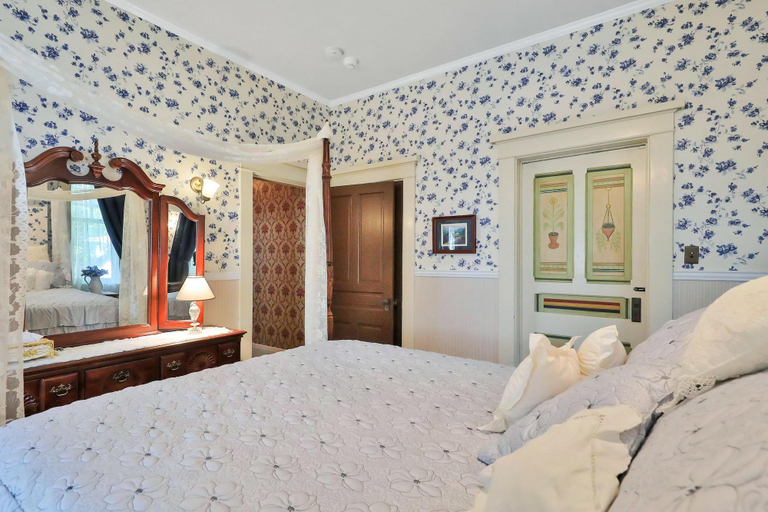 Public Area 3, The Lancaster Manor B&B, Cooke