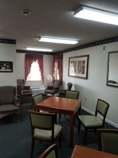 Public Area, Suburban Inn, Twiggs