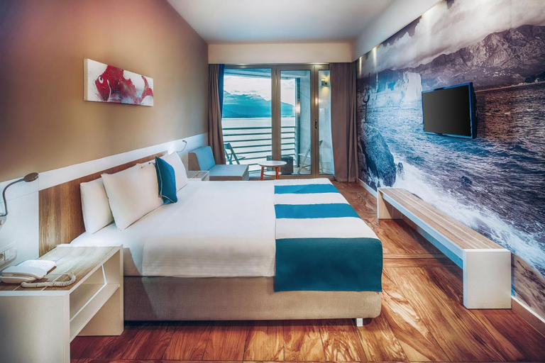 Bedroom 3, Carine Hotel Delfin