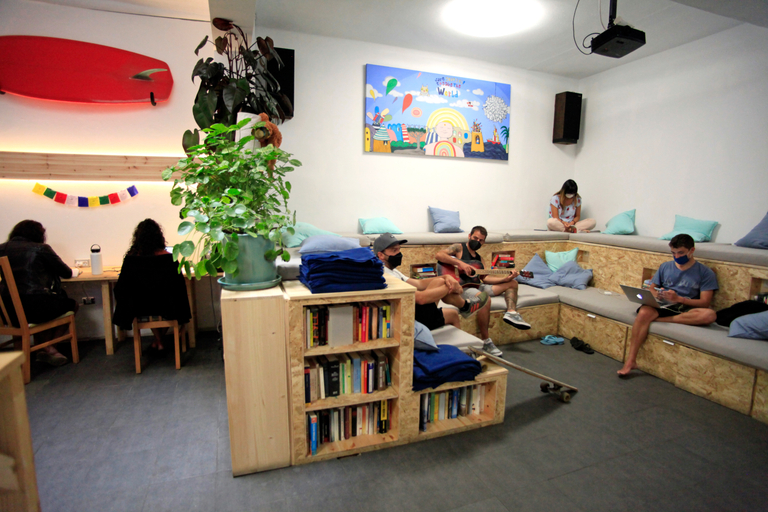 Public Area 2, La Ventana Azul Surf Hostel, Las Palmas