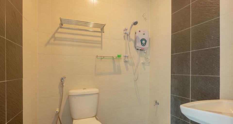 Bathroom 5, Kesang Laut Hotel, Ledang
