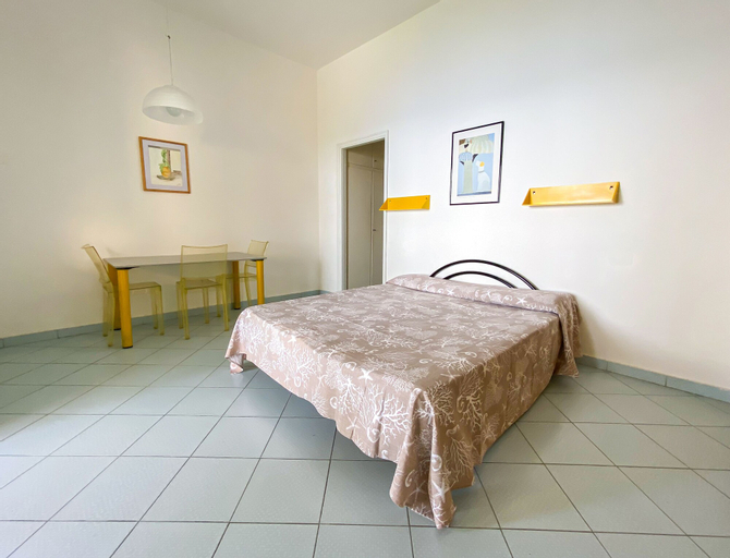Bedroom 3, Intur Residence, Livorno