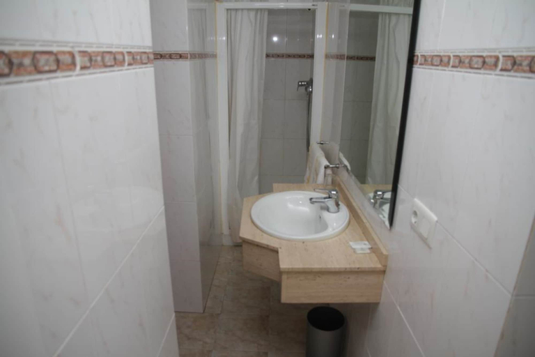 Bathroom 4, Hotel Real Castellon, Castellón