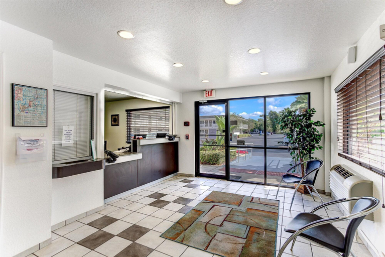 Public Area 2, Studio 6 Extended Stay - Kissimmee, FL - Orlando, Osceola
