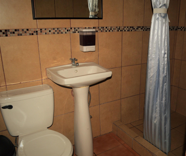 Bathroom 4, Cabinas El Pueblo - Hostel, Puntarenas
