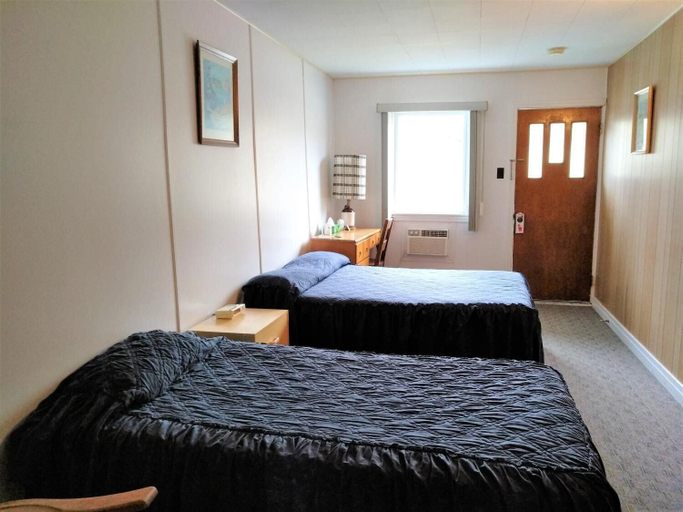 Bedroom 3, Motel & Camping Fort Ramsay, La Côte-de-Gaspé