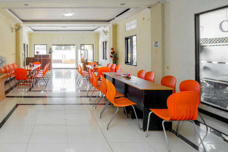 Food & Drinks, OYO 2319 Tengkawang Residence, Samarinda
