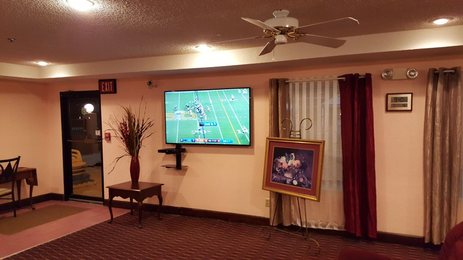 Public Area 2, Key West Inn Baxley, Appling