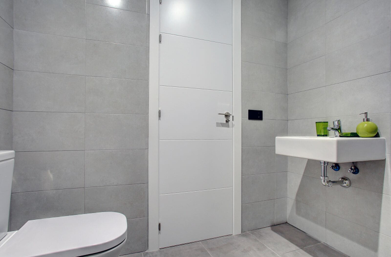 Bathroom 5, Lewis&Peter Apartments Los Remedios, Málaga