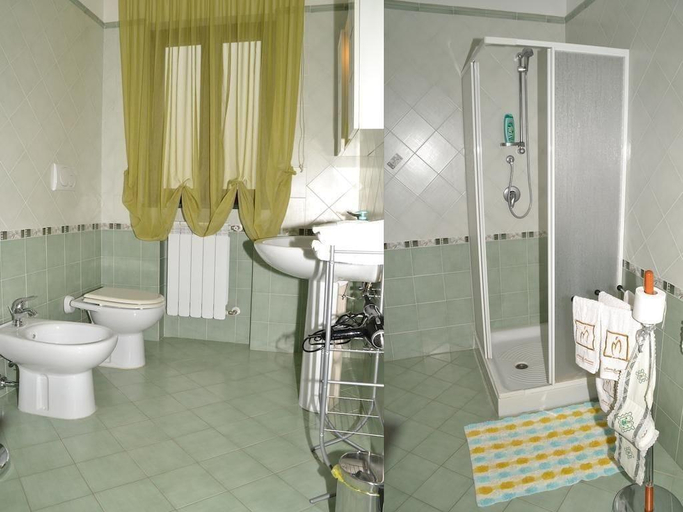 Bathroom 5, La Baia Del Lago, Viterbo