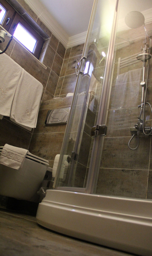 Bathroom 5, Perili Köşk Concept Hotel, Adalar