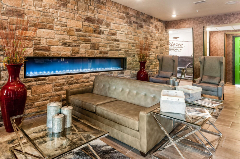 Public Area 2, Cobblestone Hotel & Suites - Appleton International Airport, Winnebago